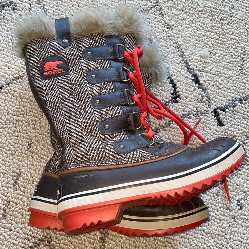 Sorel snow boots waterproof